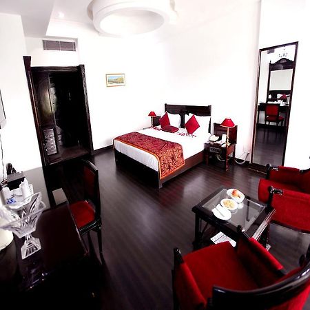 Kc Cross Road Hotel Panchkula Exterior photo