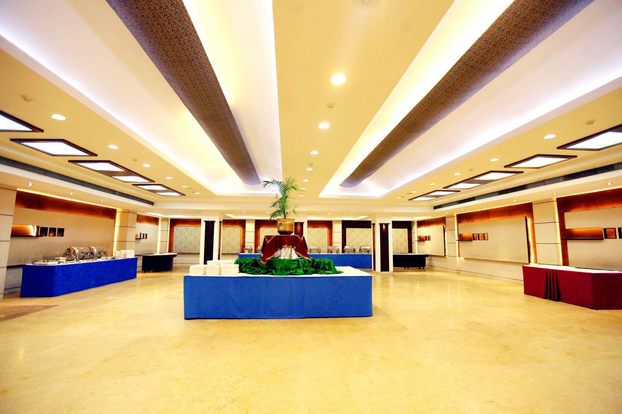 Kc Cross Road Hotel Panchkula Exterior photo